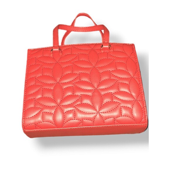 Draper James RSVP Quilted Faux Leather Floral Crimson Crossbody Mini Bag - Picture 1 of 8